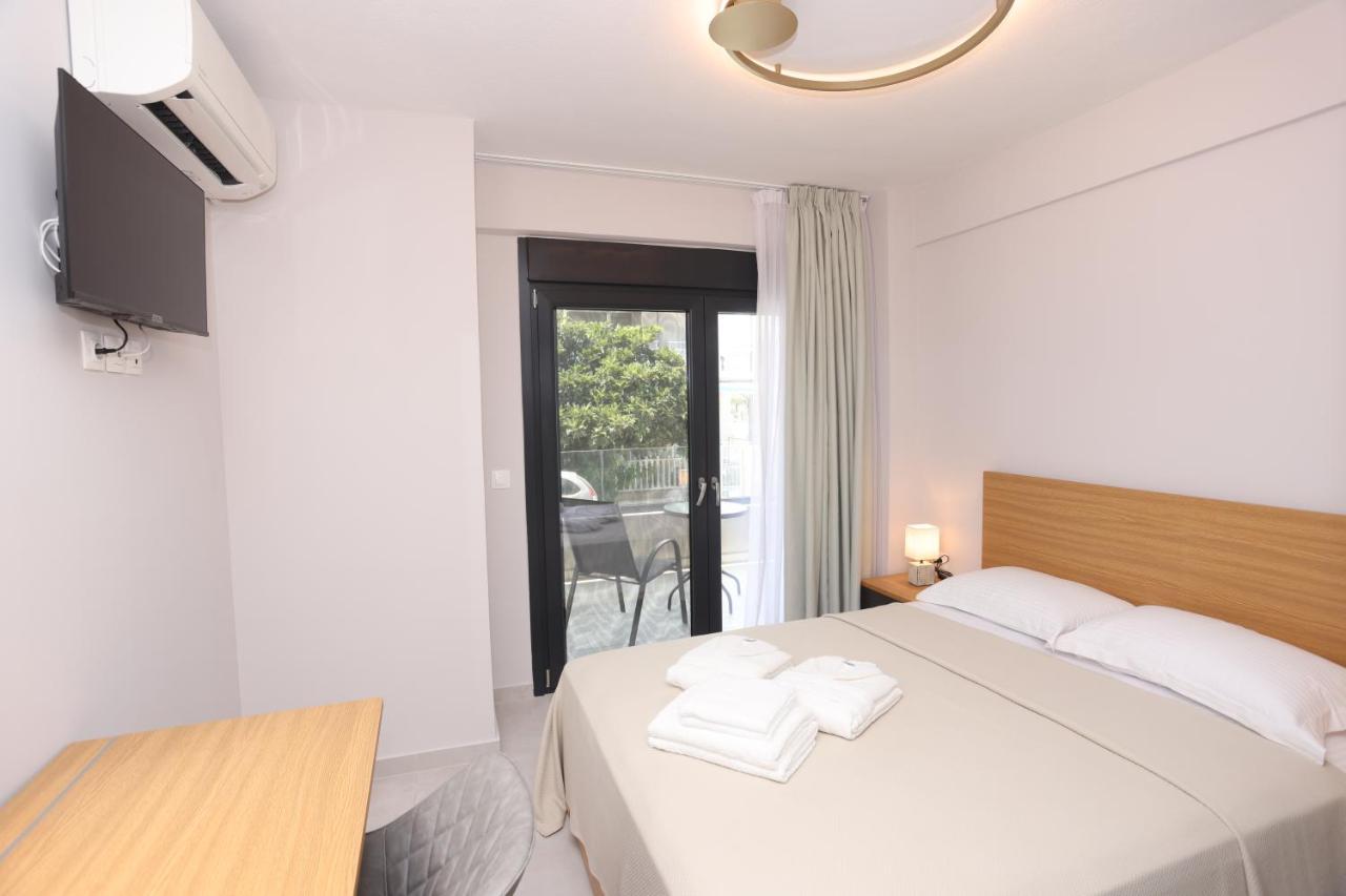 Cynthia Aparthotel Nea Vrasna Exterior photo